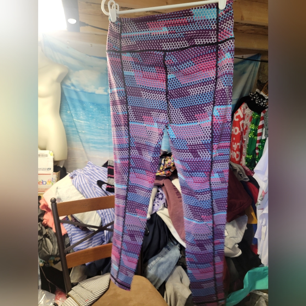 Knockout Victoria’s Secret Capri, Size M